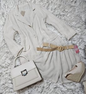 short lino unitalla con cinto