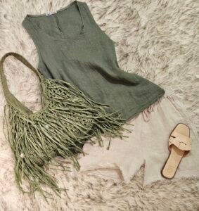 chort 35 usd unitalla 

blusa lino 45 usd unitalla